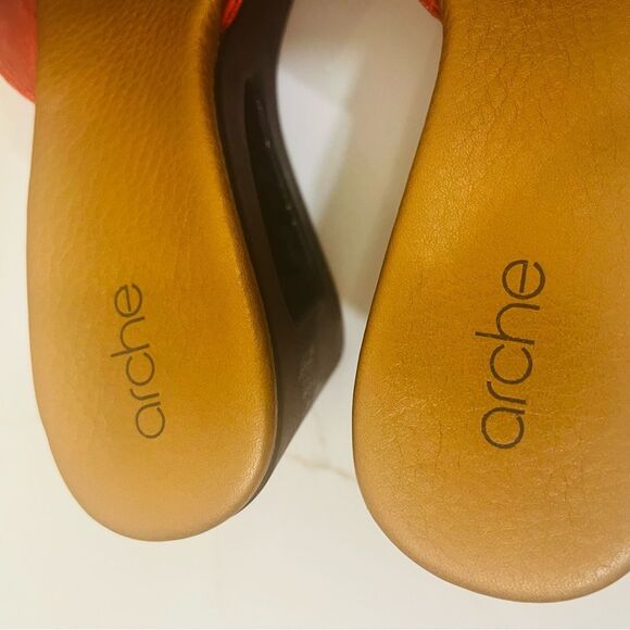 Arche Mules with Minimalist Design - Picture 3 of 8